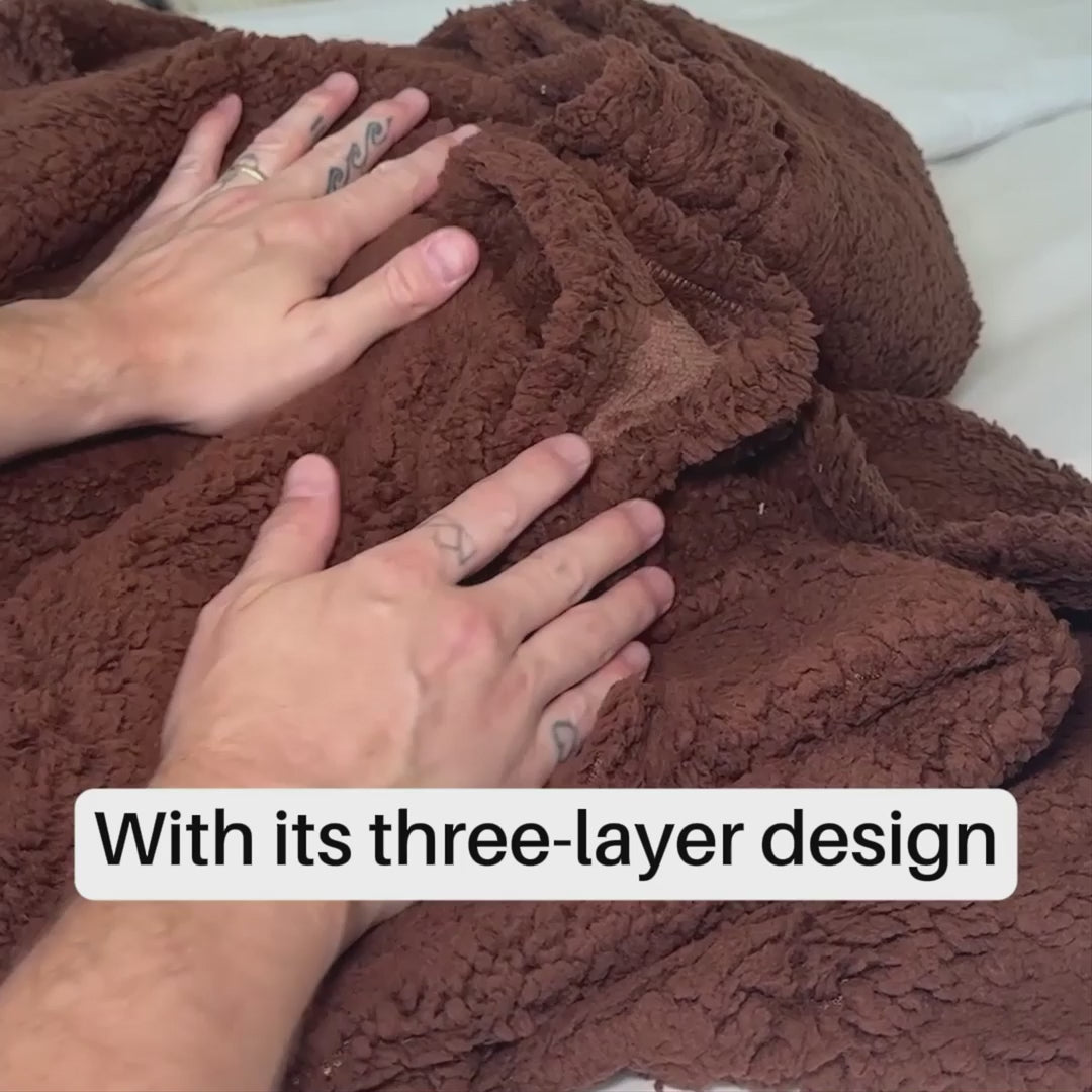 THE LOVE BLANKET